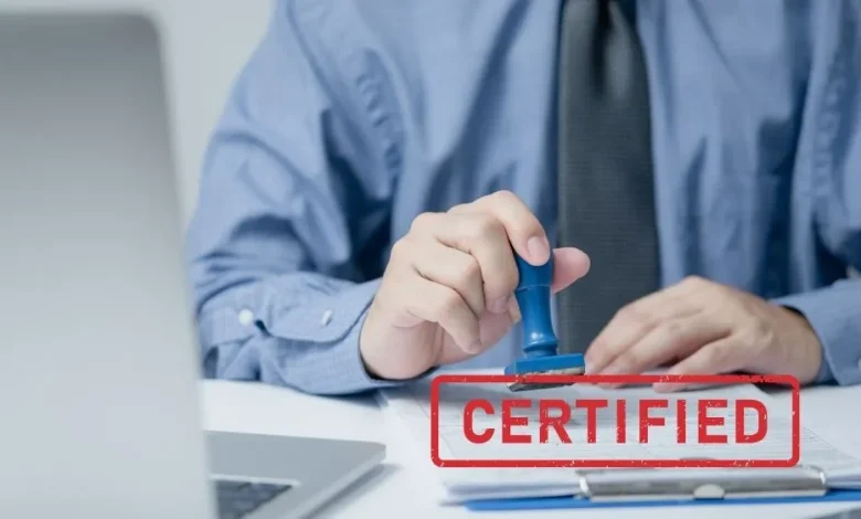الترجمة الآلية والترجمة البشرية
